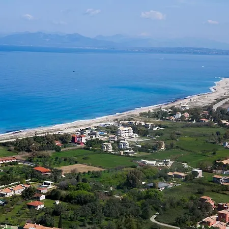 Sea View Lefkada 度假居 Frínion